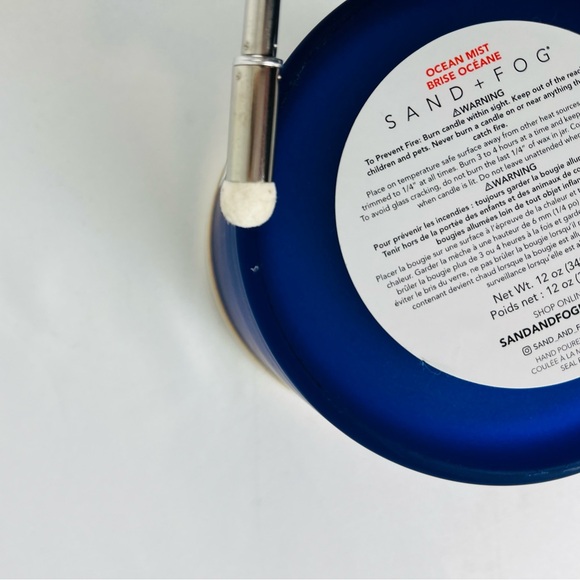 NWT Sand + Fog Ocean Mist Candle 2 Wick 12oz Blue Jar Ocean Wave Wood Lid - Picture 7 of 9